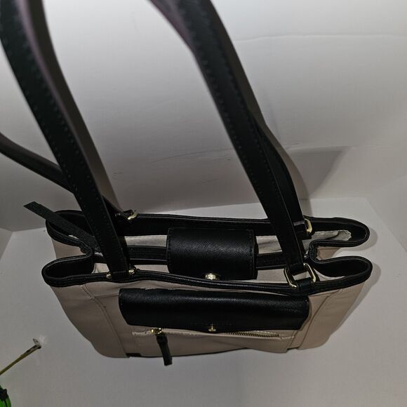 Liz Claiborne Spacious Purse Shoulder Bag Lots Of Space Tote Cream/Black Colored - Picture 4 of 13